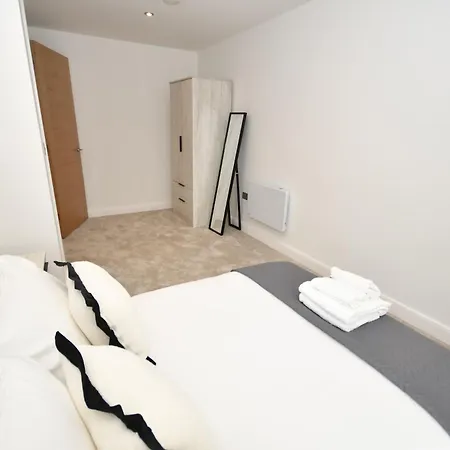 Stylish 1 Bedroom In *